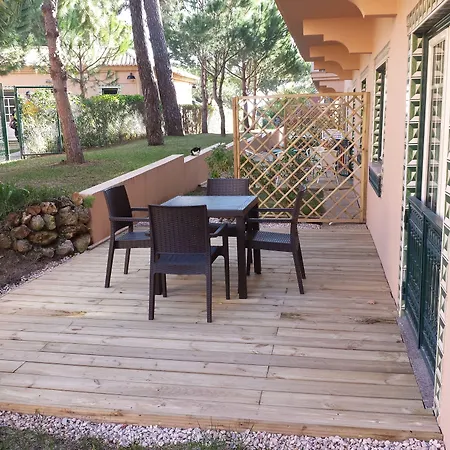 Quinta Pedra Dos Bicos アパートホテル