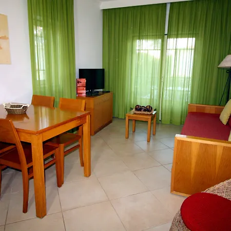 Aparthotel Quinta Pedra Dos Bicos 4*